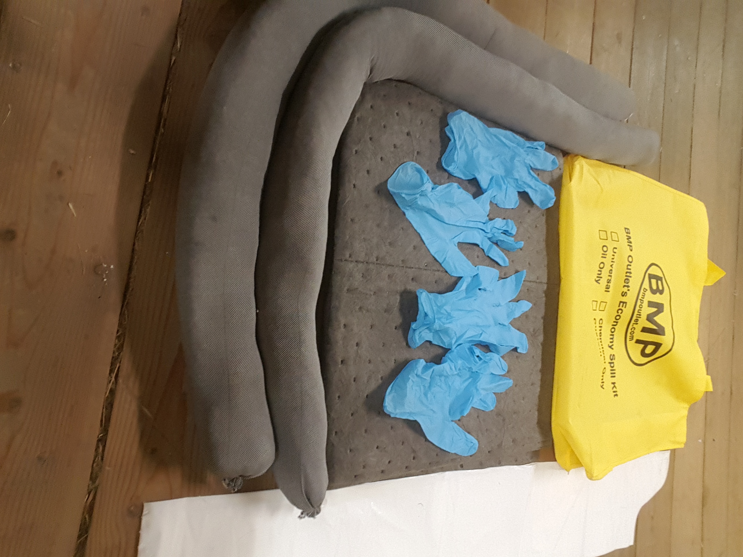 BMP Outlet's Economy Spill Kit (Universal) BMP Outlet's Economy Spill Kit (Universal)
